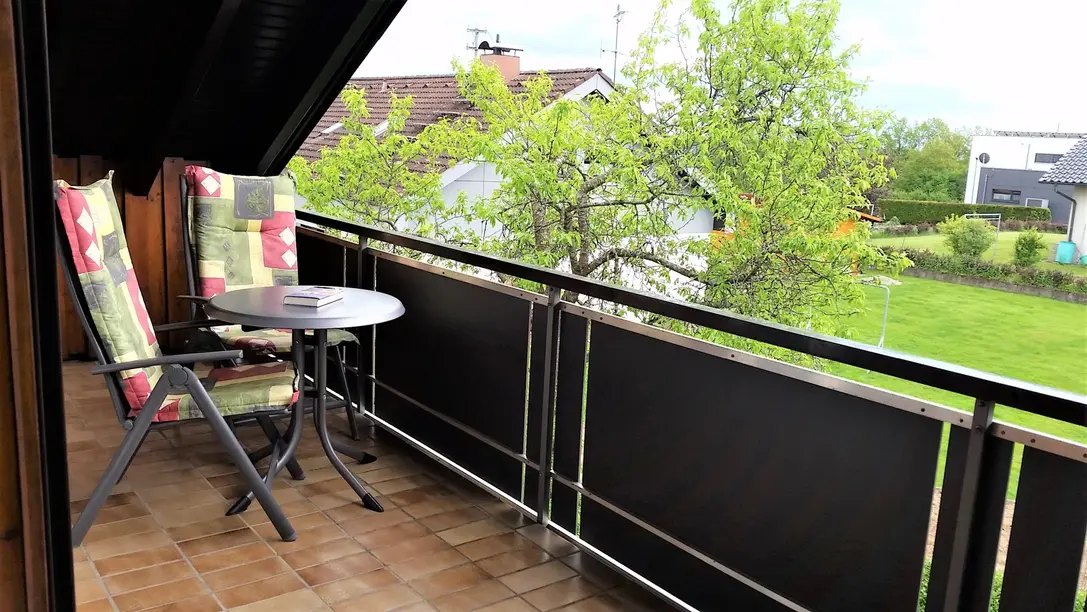Gemütliche Terrasse mit Sitzgruppe